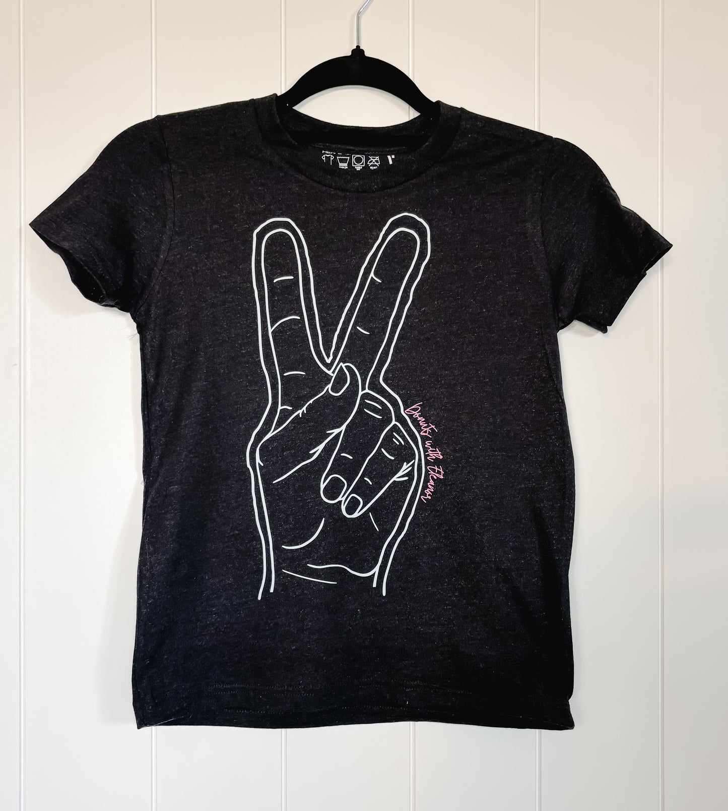 DwE 2025 Peace Out Youth Tees