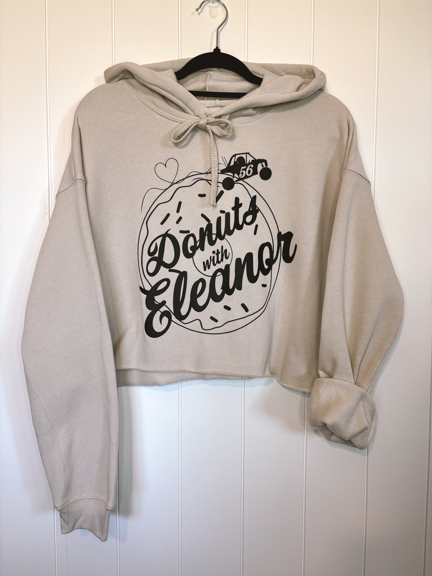 DwE 2025 Women’s Cropped Hoodie